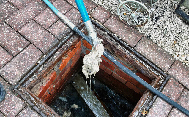 https://plumbersevillegrove.com.au/uploads/2025/06/blocked-drains-598620.jpg