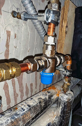 https://plumbersevillegrove.com.au/uploads/2025/06/emergency-plumbing-912174.jpg